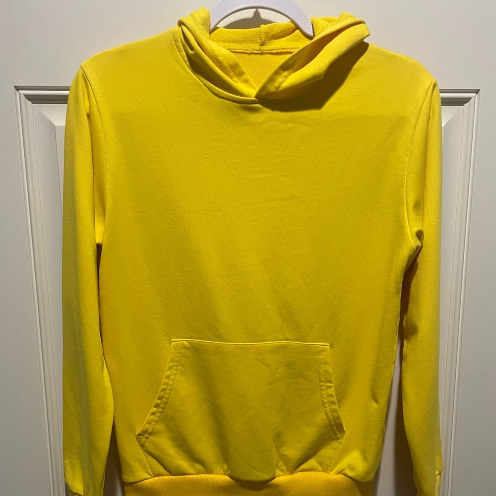 Spring & Gege Bright Yellow Front Pocket Pullover Women’s Hoodie ( S )